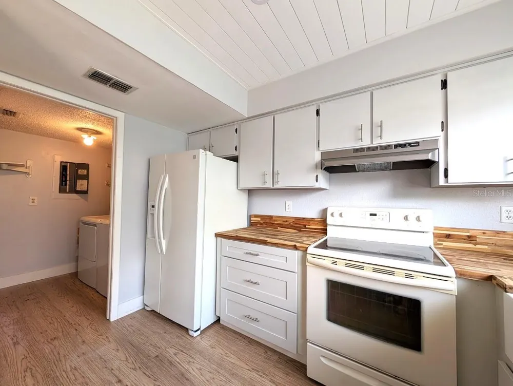 9209 SEMINOLE BOULEVARD #188 Seminole, FL 33772