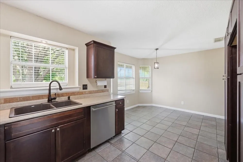 425 Blueberry Street Bridge City, TX 77611