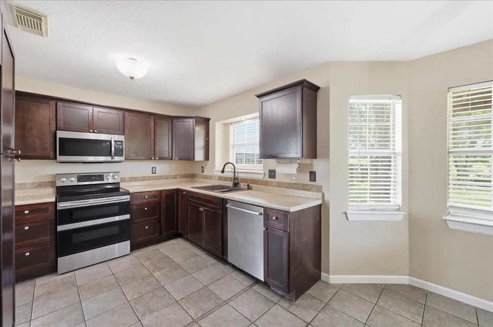 425 Blueberry Street Bridge City, TX 77611