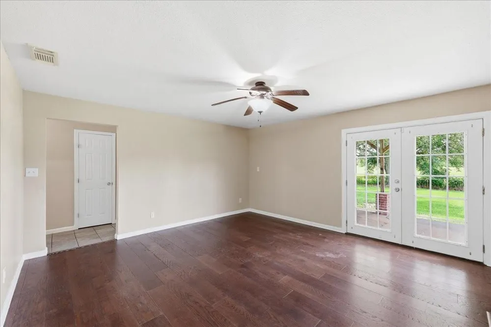 425 Blueberry Street Bridge City, TX 77611