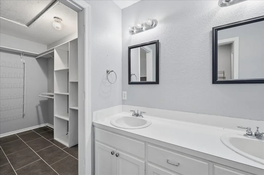 425 Blueberry Street Bridge City, TX 77611