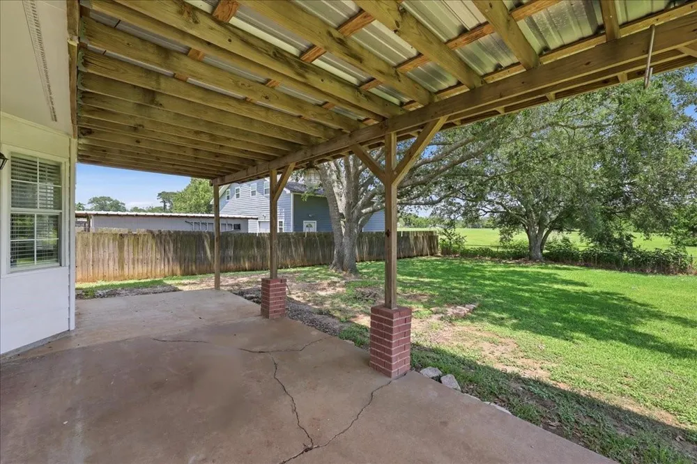 425 Blueberry Street Bridge City, TX 77611