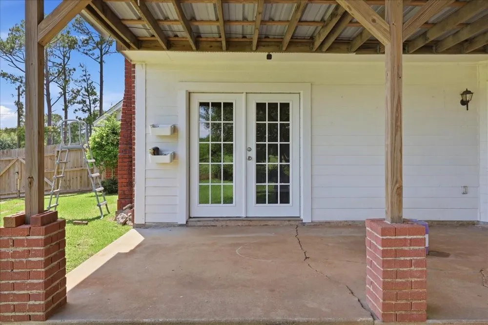 425 Blueberry Street Bridge City, TX 77611