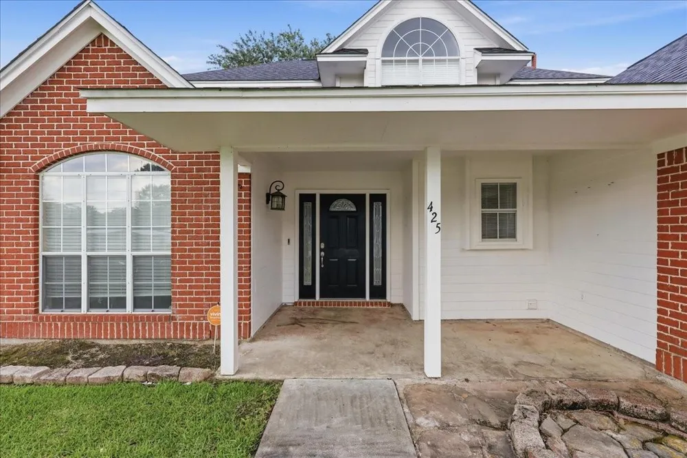425 Blueberry Street Bridge City, TX 77611