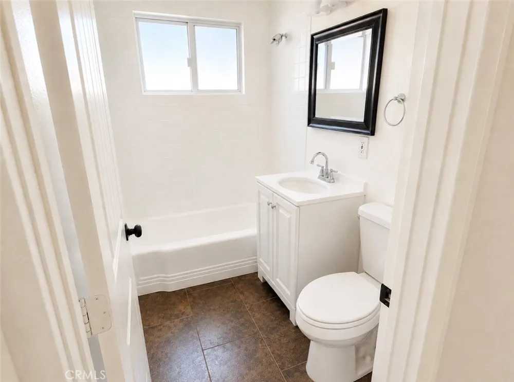 1185 W Hampshire Anaheim, CA 92802