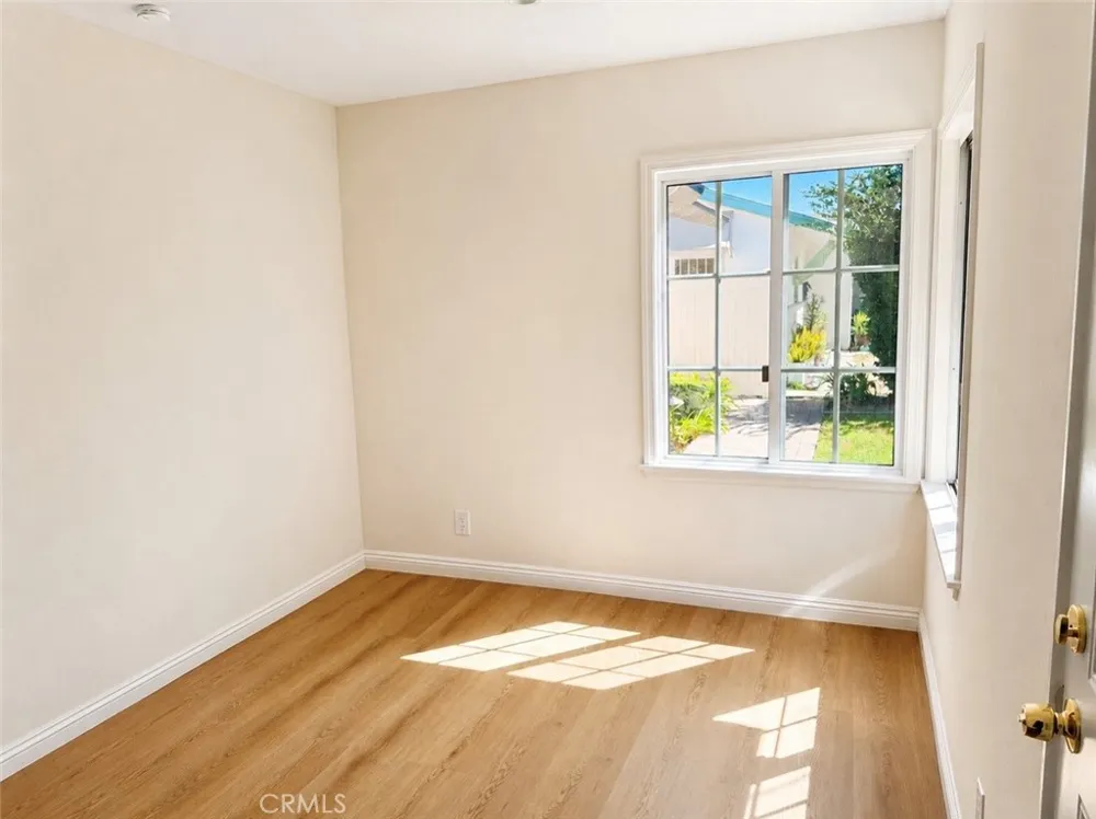 1185 W Hampshire Anaheim, CA 92802