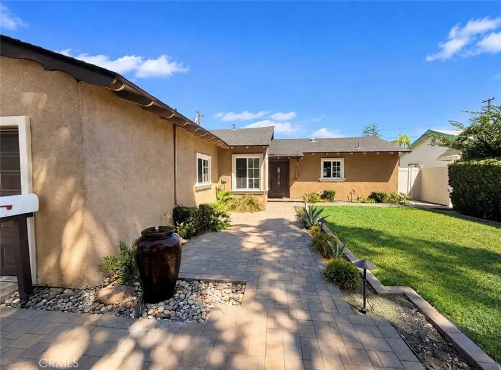 1185 W Hampshire Anaheim, CA 92802