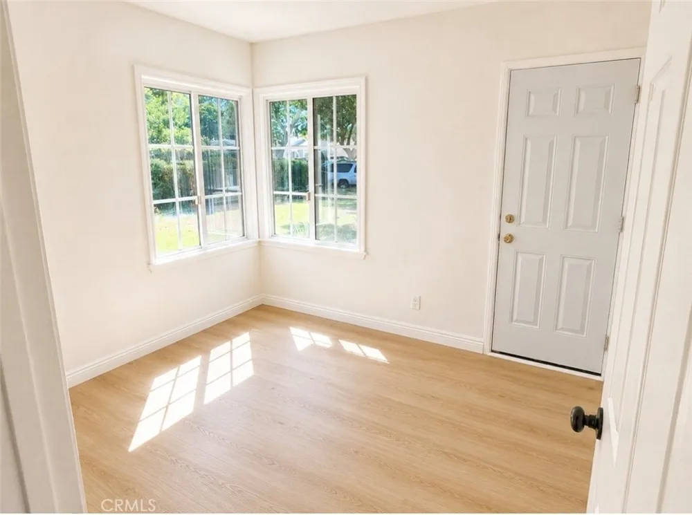 1185 W Hampshire Anaheim, CA 92802