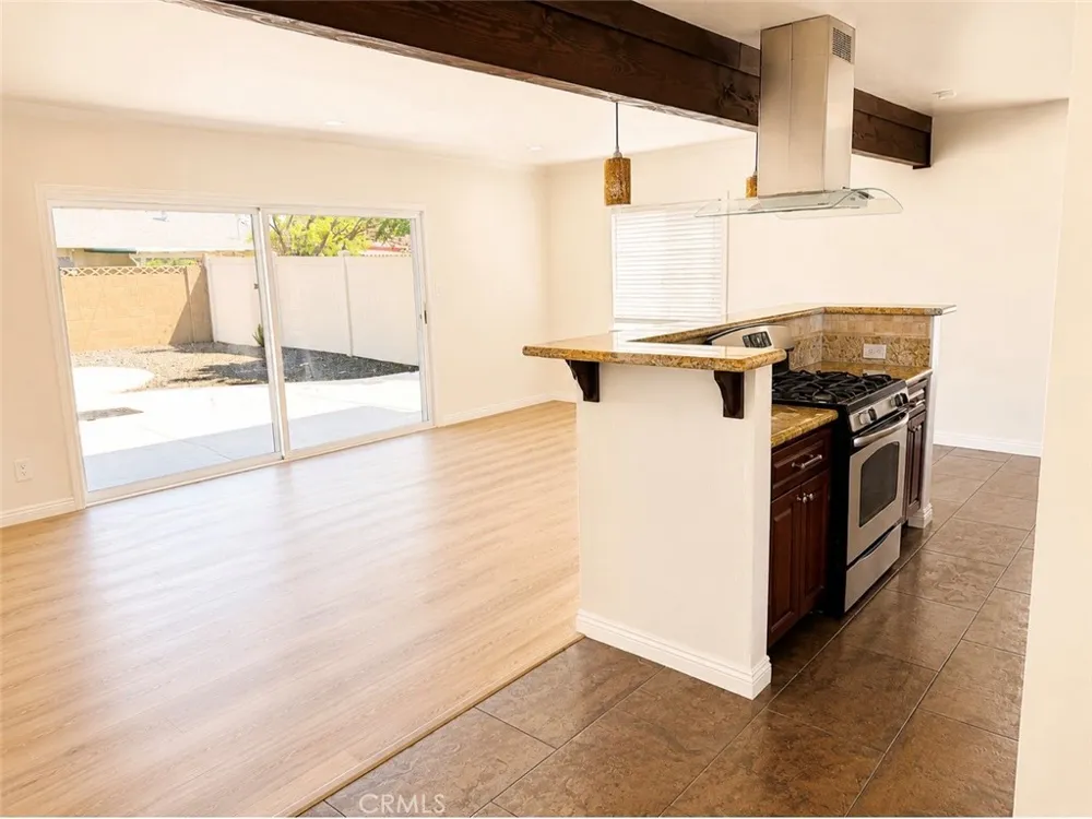 1185 W Hampshire Anaheim, CA 92802