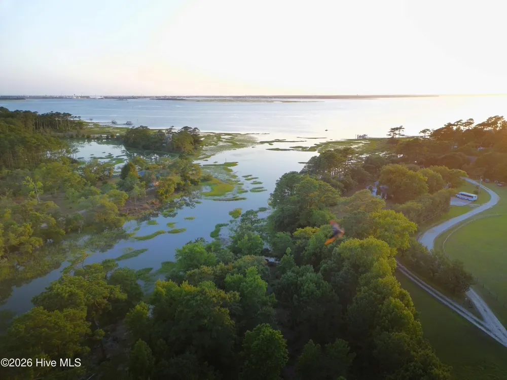 851 Highway 101 Beaufort, NC 28516