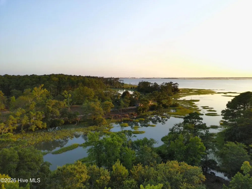 851 Highway 101 Beaufort, NC 28516