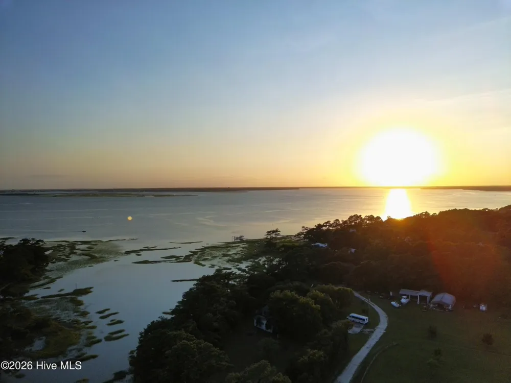 851 Highway 101 Beaufort, NC 28516