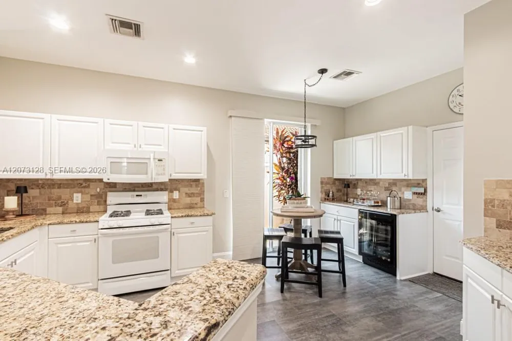 10545 Avila Cir Fort Myers, FL 33913