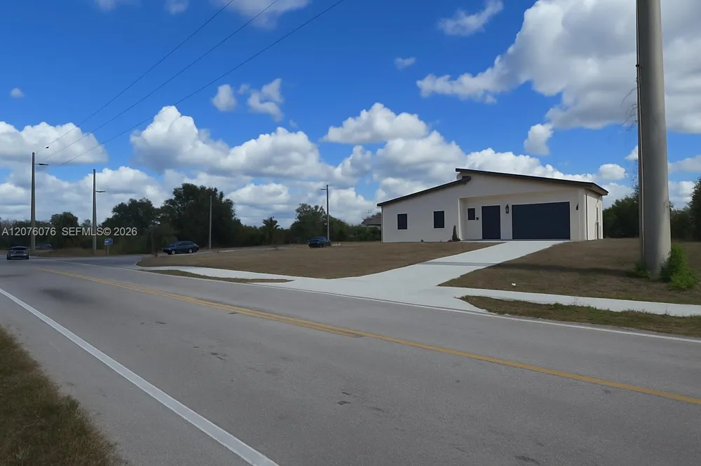 761 BELL BLVD S Lehigh Acres, FL 33974