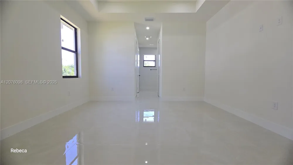 580 WOODVIEW DR Lehigh Acres, FL 33972
