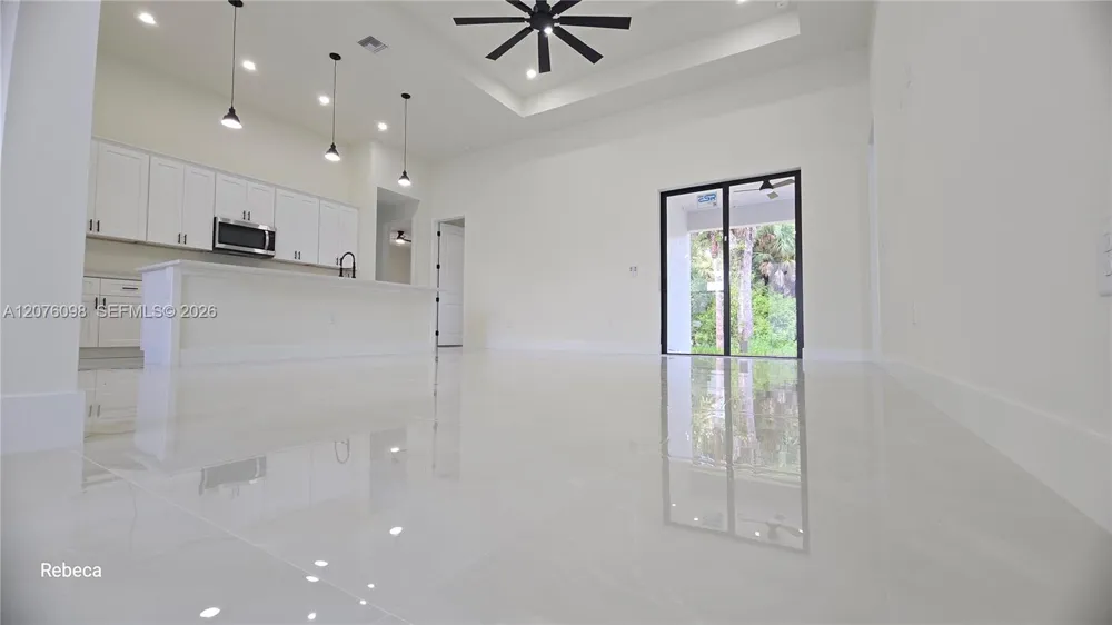 580 WOODVIEW DR Lehigh Acres, FL 33972