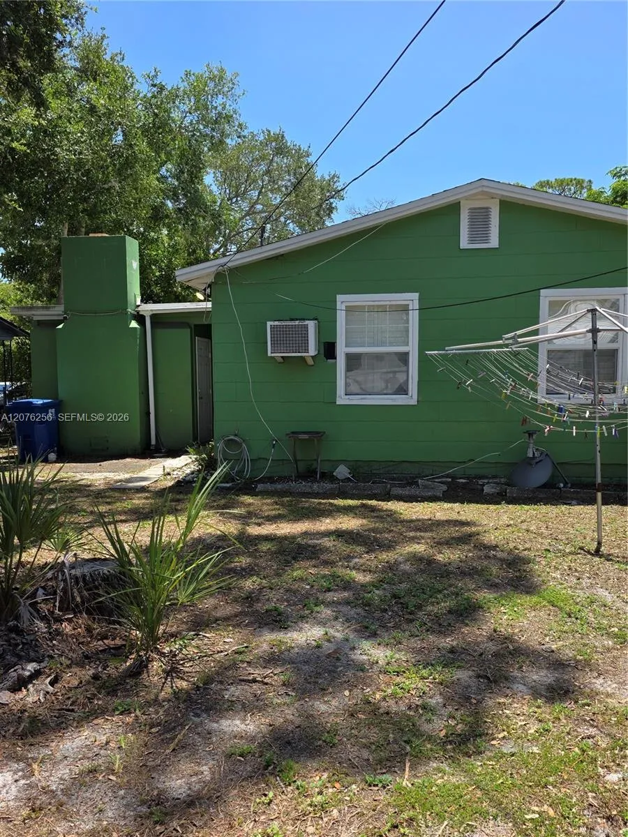 667 W Harbor Dr St Petersburg, FL 33705