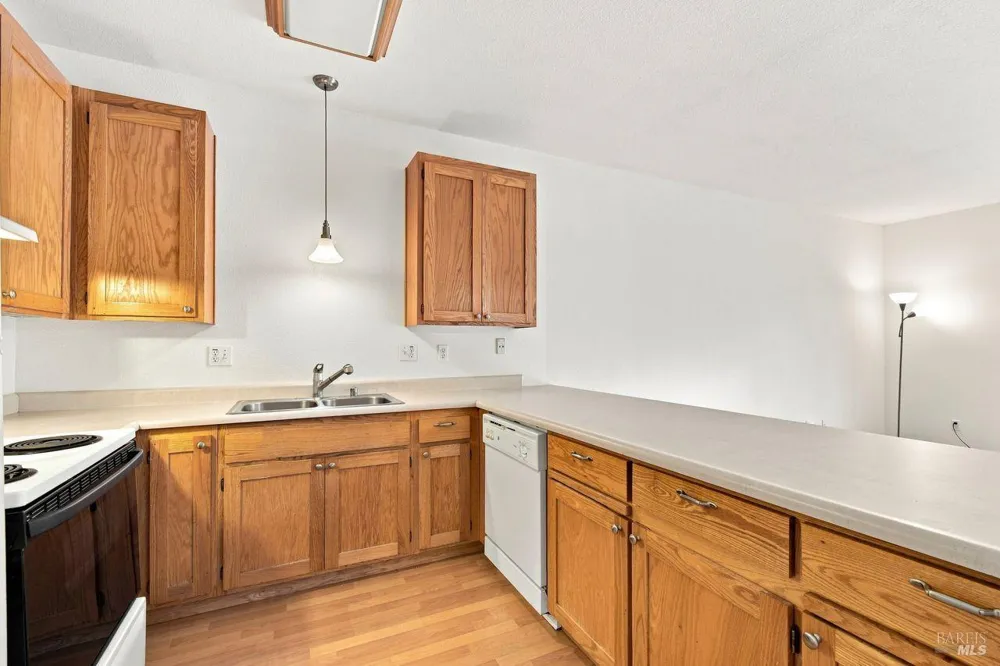 2420 Edgewater Drive ##15 Santa Rosa, CA 95407