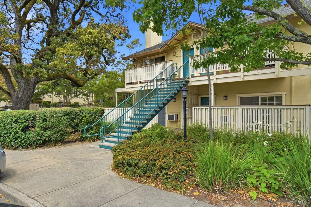 2420 Edgewater Drive ##15 Santa Rosa, CA 95407