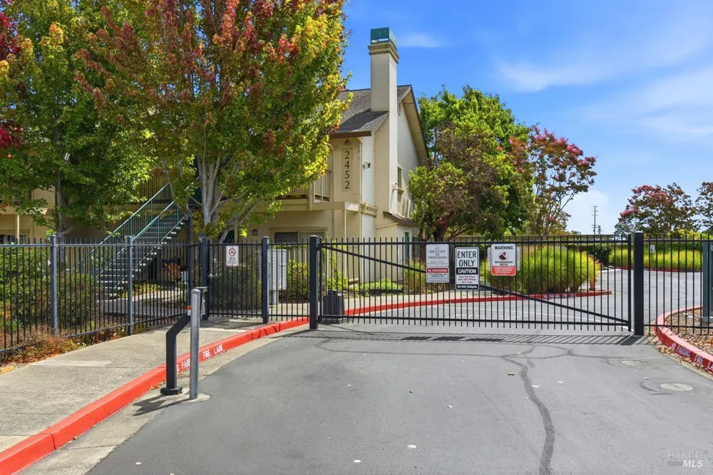 2420 Edgewater Drive ##15 Santa Rosa, CA 95407