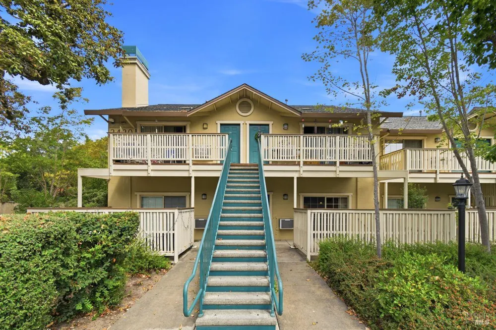 2420 Edgewater Drive ##15 Santa Rosa, CA 95407