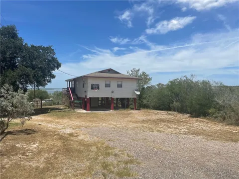 118 E Lake View Trail