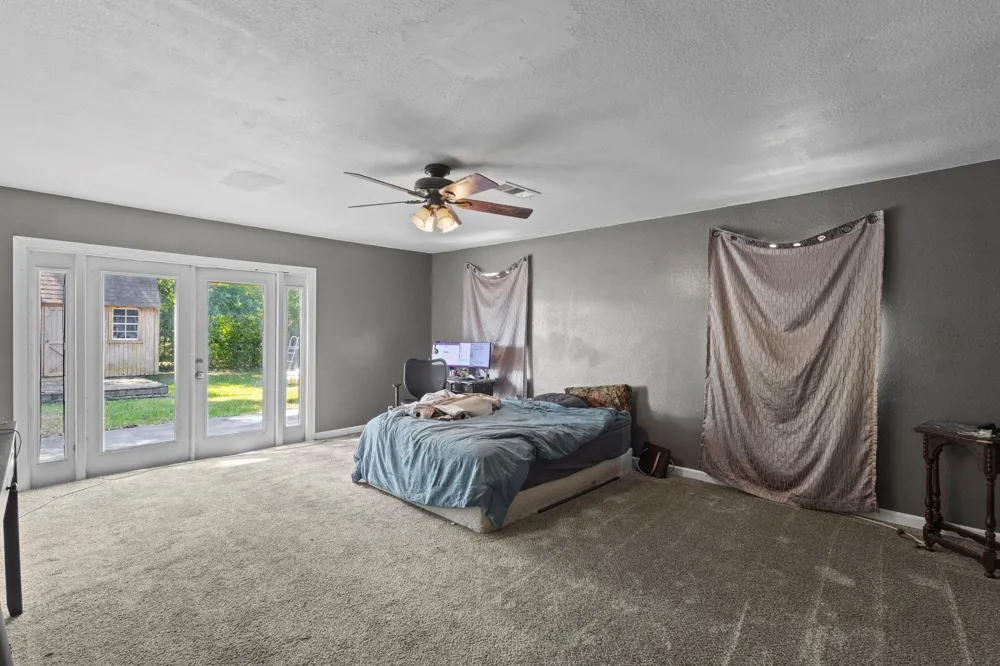 315 3rd Street Nederland, TX 77627