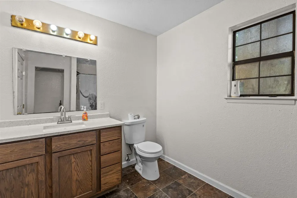 315 3rd Street Nederland, TX 77627