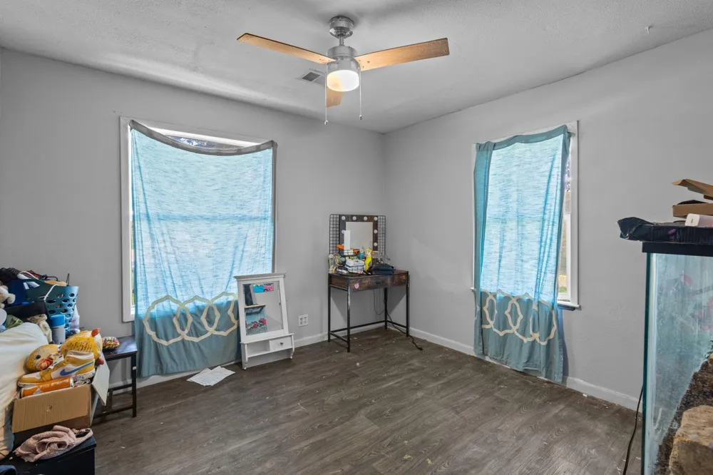 315 3rd Street Nederland, TX 77627