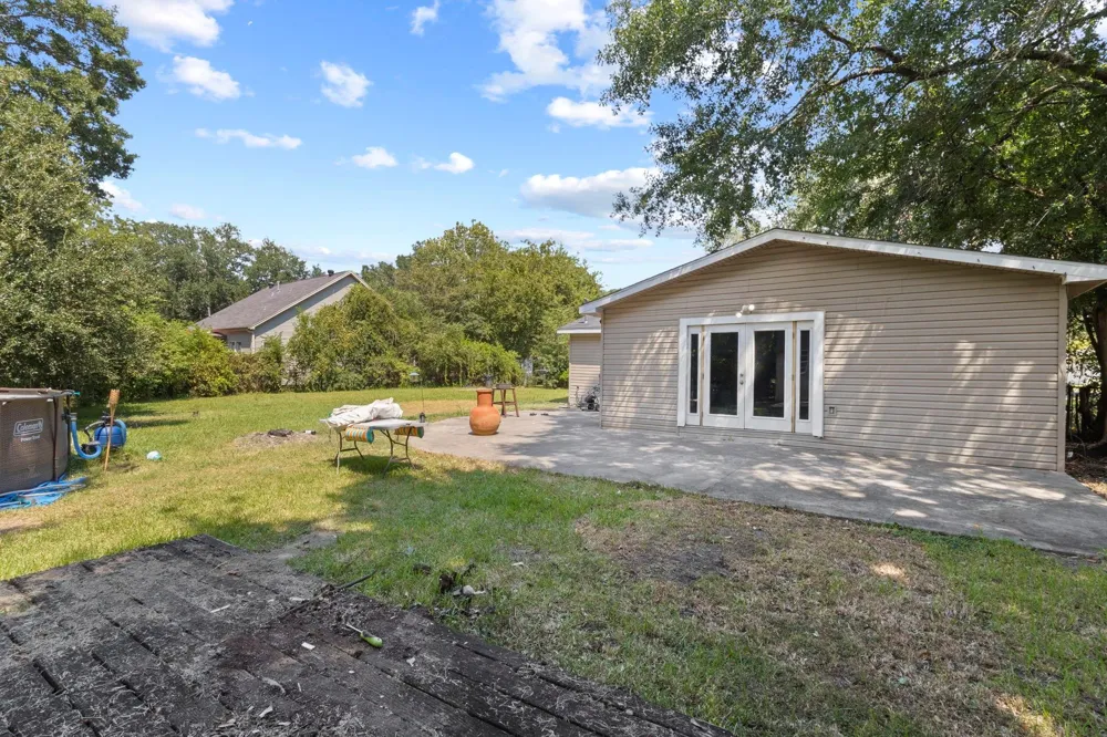 315 3rd Street Nederland, TX 77627