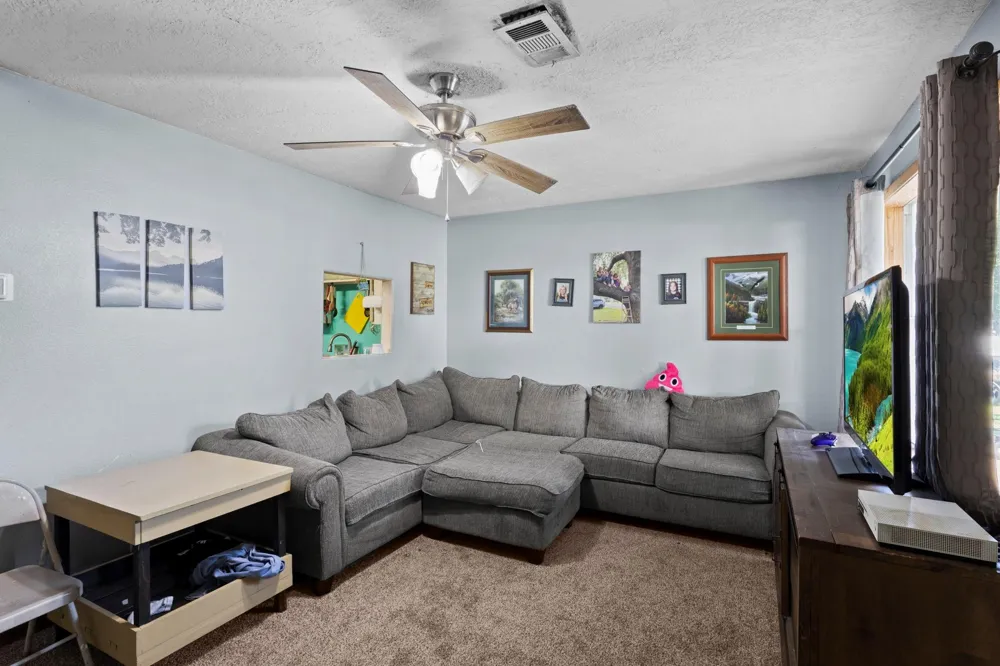315 3rd Street Nederland, TX 77627