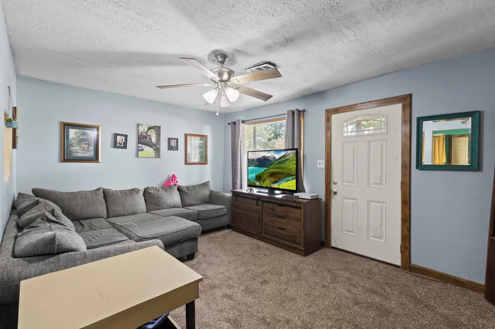 315 3rd Street Nederland, TX 77627