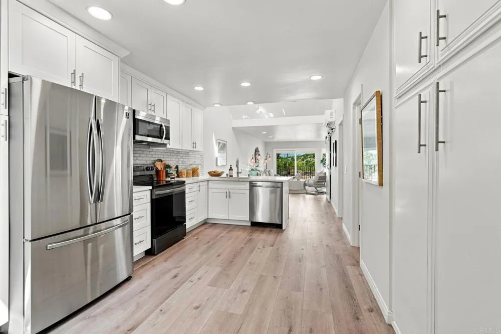 7559 GIBRALTAR STREET #15 Carlsbad, CA 92009
