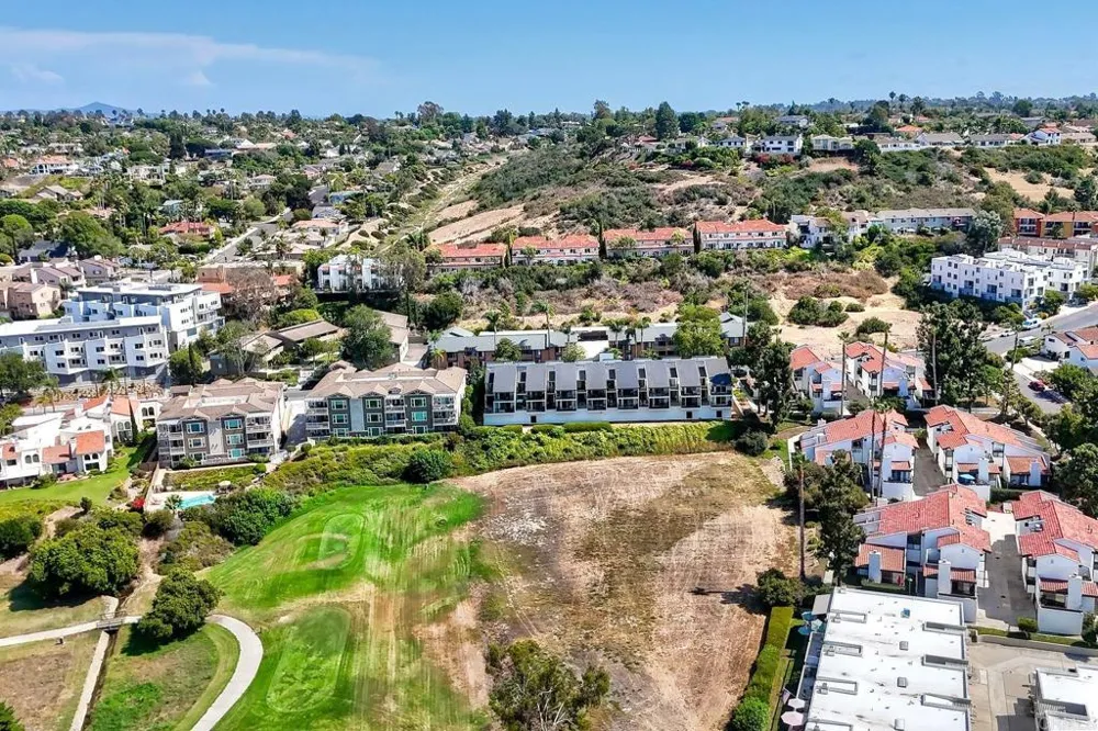 7559 GIBRALTAR STREET #15 Carlsbad, CA 92009