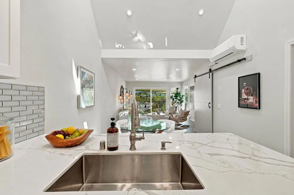 7559 GIBRALTAR STREET #15 Carlsbad, CA 92009