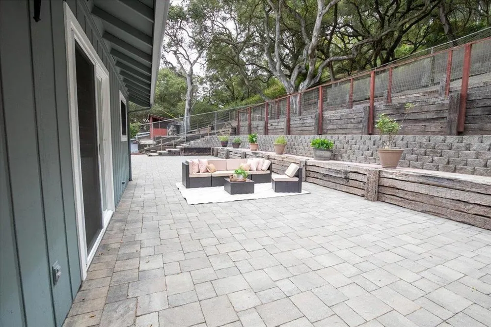 800 Lewis Road Royal Oaks, CA 95076