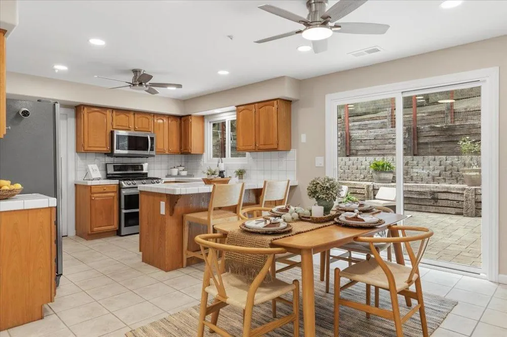 800 Lewis Road Royal Oaks, CA 95076
