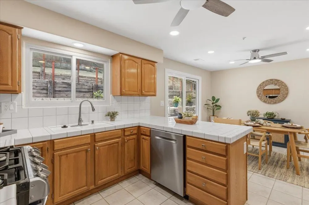 800 Lewis Road Royal Oaks, CA 95076