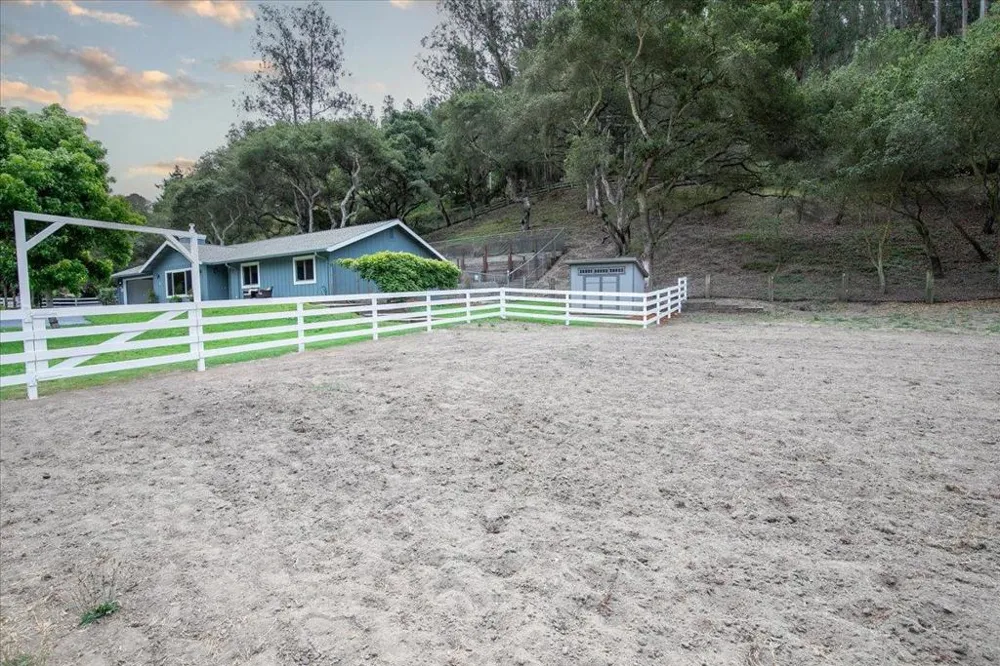 800 Lewis Road Royal Oaks, CA 95076