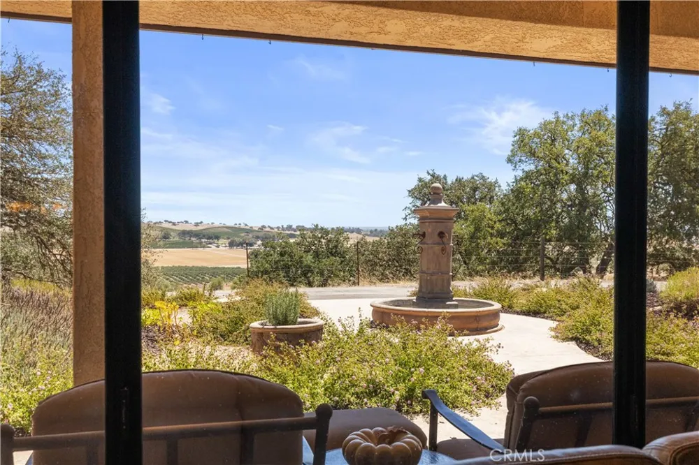 7485 Monterey Paso Robles, CA 93446