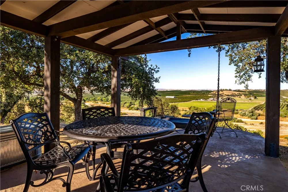 7485 Monterey Paso Robles, CA 93446