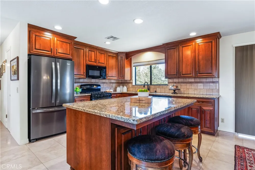 7485 Monterey Paso Robles, CA 93446