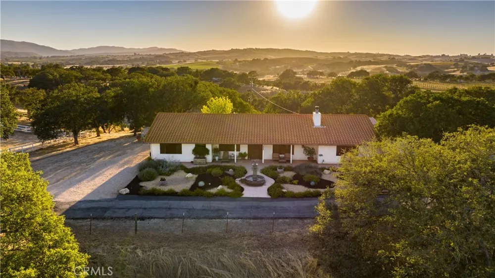 7485 Monterey Paso Robles, CA 93446