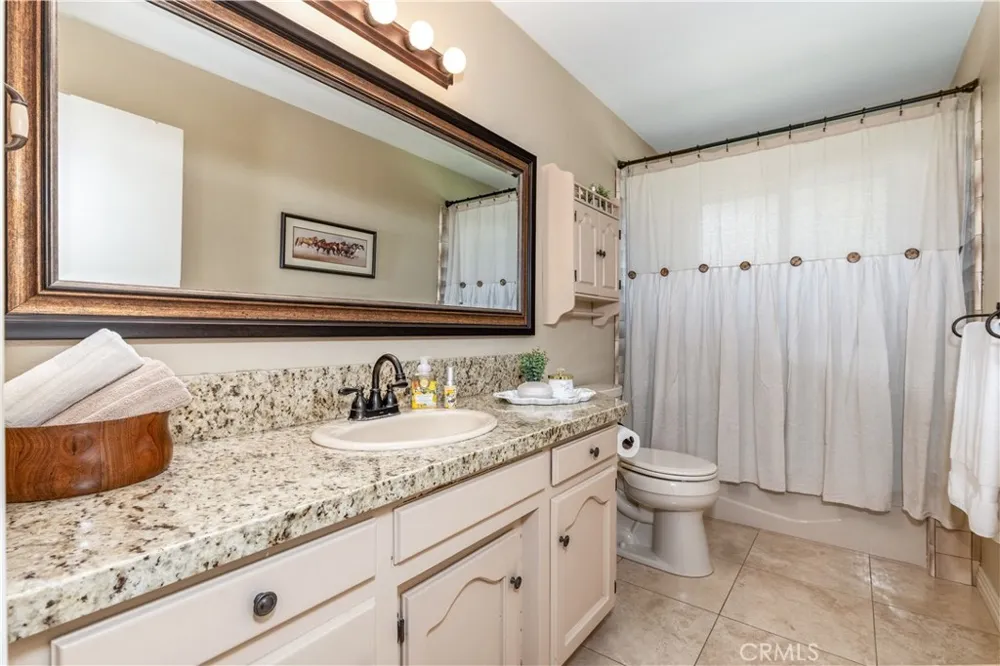 7485 Monterey Paso Robles, CA 93446
