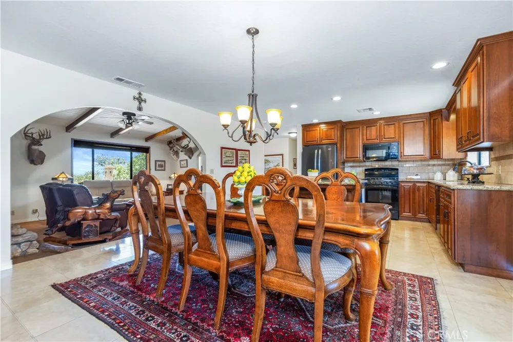 7485 Monterey Paso Robles, CA 93446