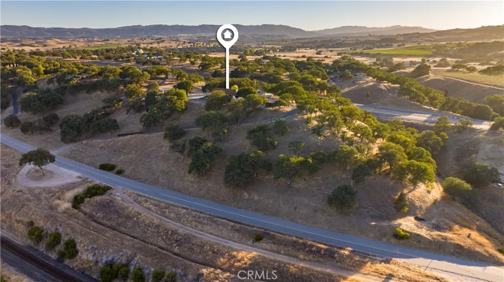 7485 Monterey Paso Robles, CA 93446