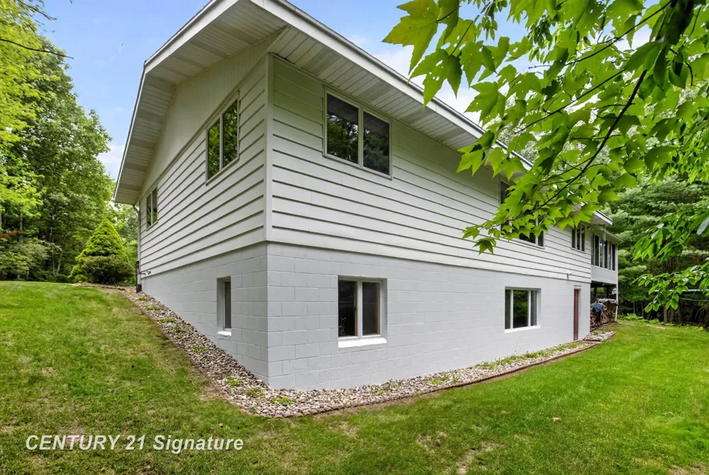 3846 E Monroe Road Larkin Charter Township, MI 48642