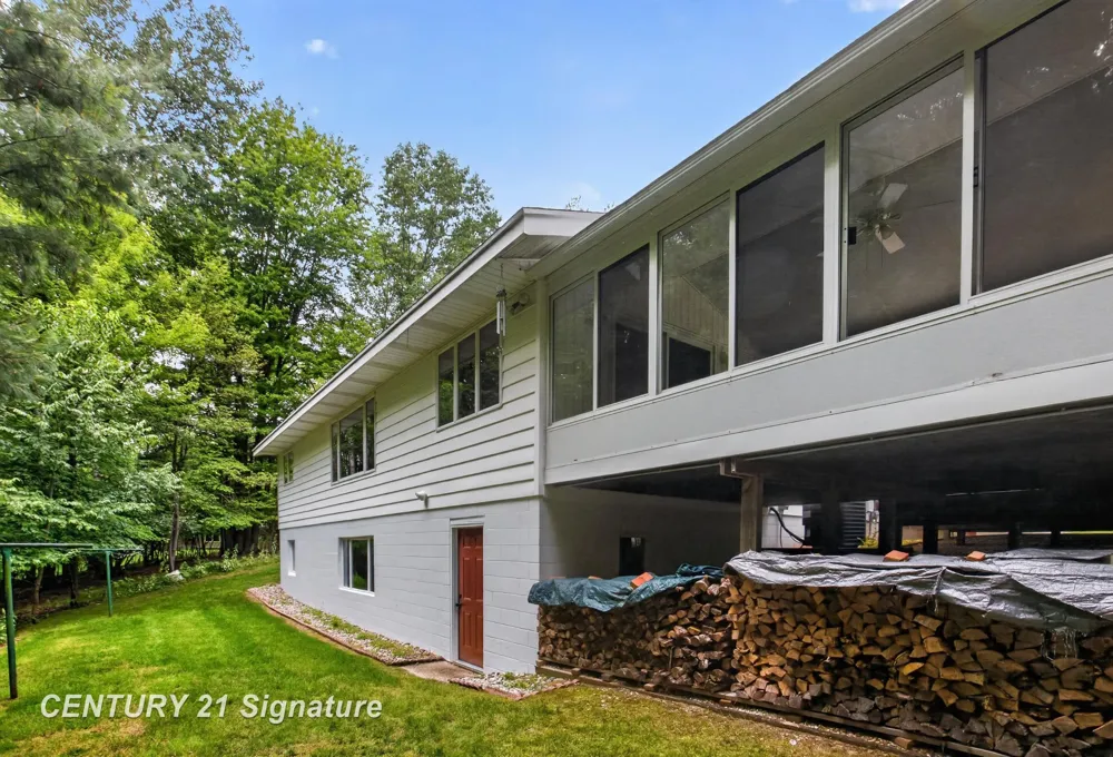 3846 E Monroe Road Larkin Charter Township, MI 48642