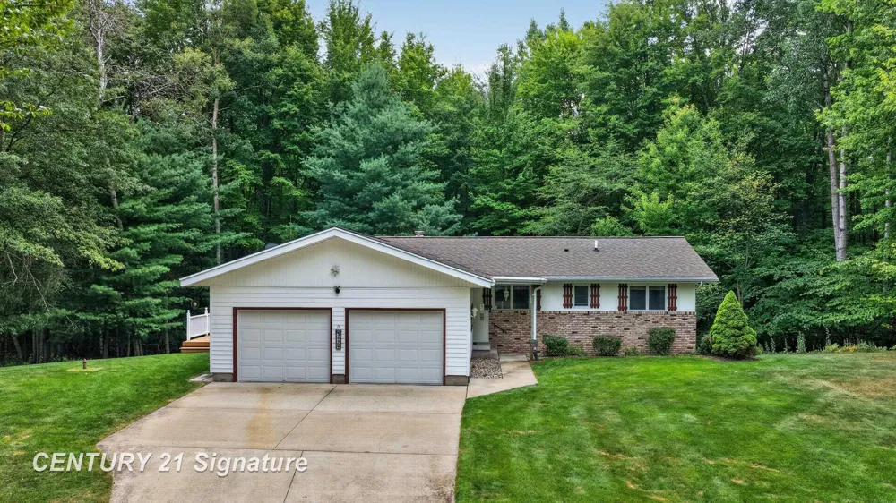 3846 E Monroe Road Larkin Charter Township, MI 48642