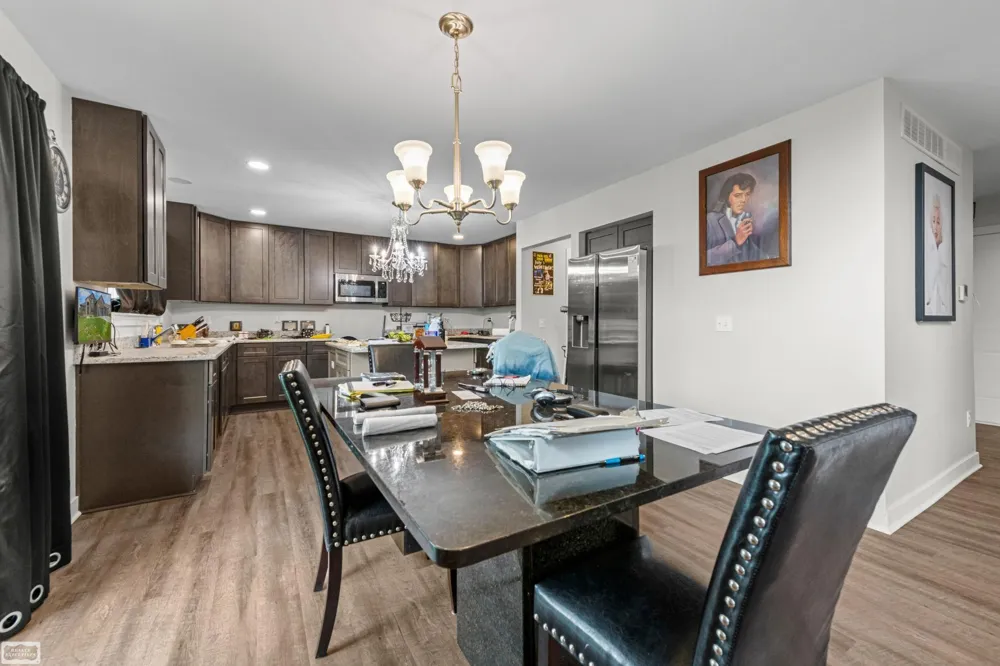 43253 Sams Lane Chesterfield Township, MI 48047